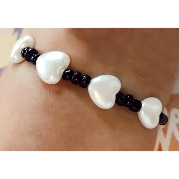 Hearts pearl and beads bracelet, Y2K elastic bracelet, 90s bracelet - Picture 1 of 1